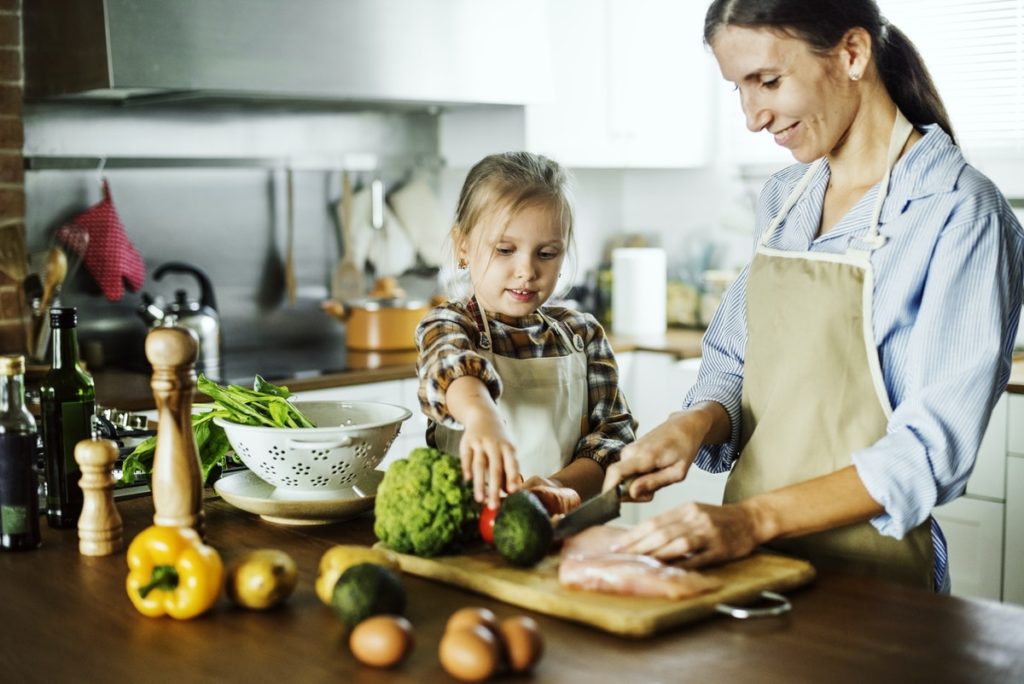 How to Help Your Kids Eat Healthier Creating Health Blog